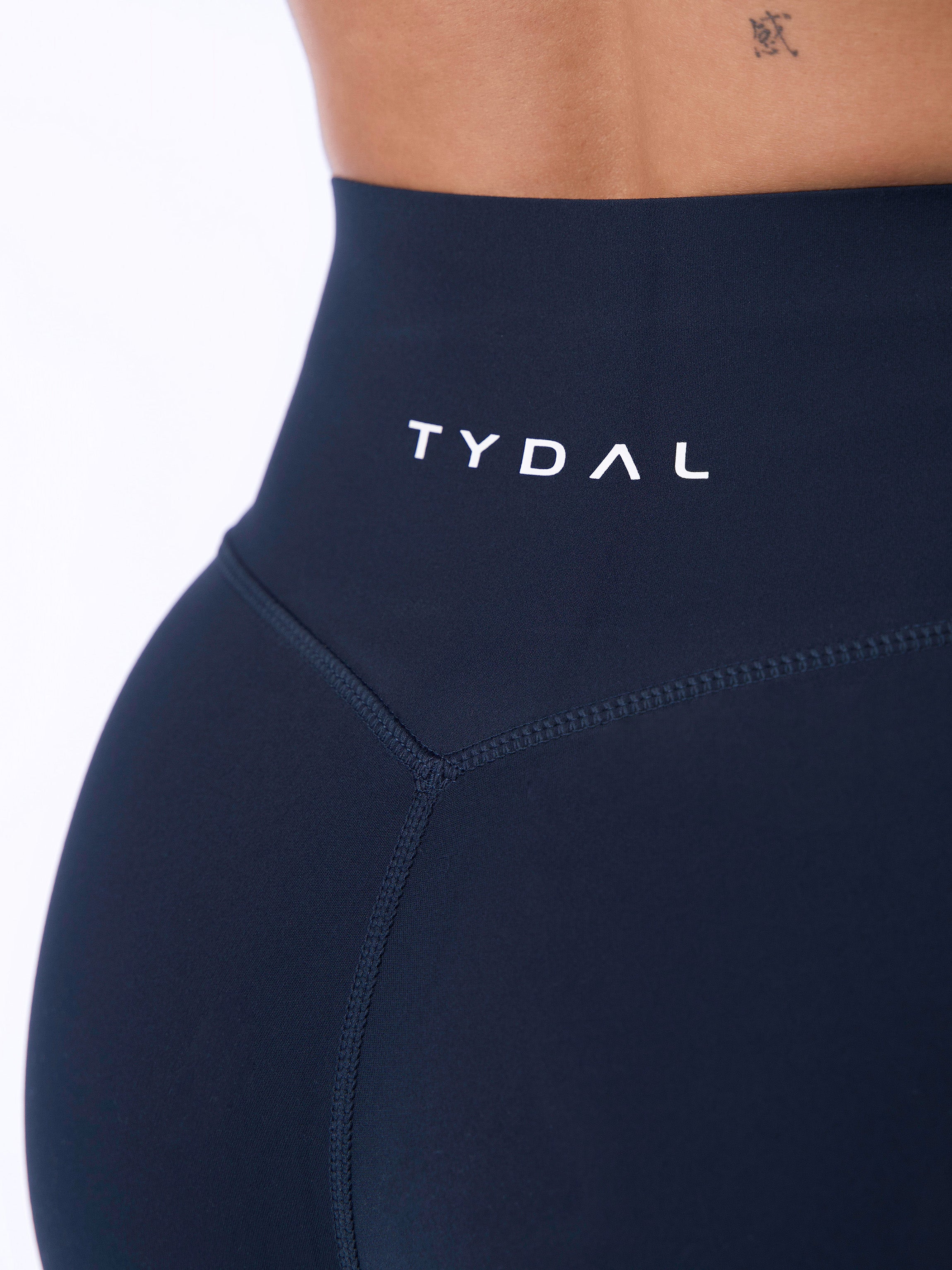 CARBON SHORTS